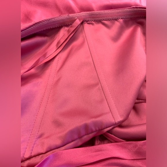 BCBGMAXAZRIA 💯 Silk - Picture 13 of 14